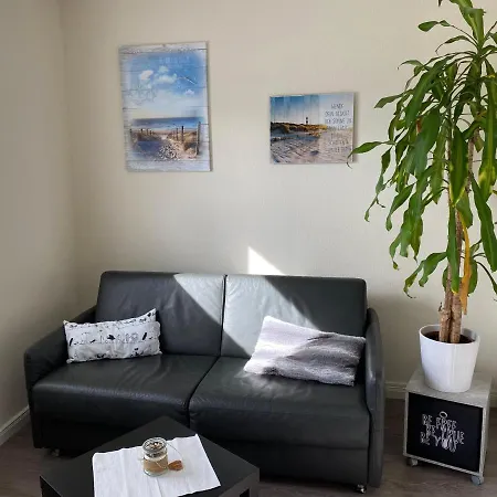 Ferienwohnung Strandnah Und Am Waldrand Lägenhet *